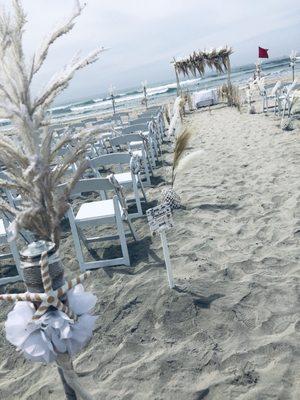 Pampas setting for beach wedding