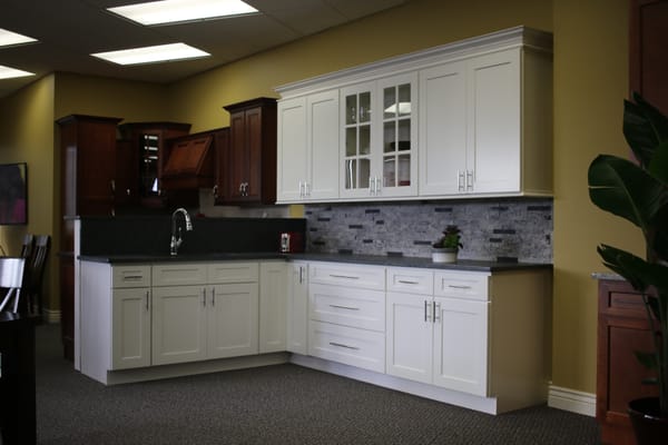 Shaker White Showroom Display