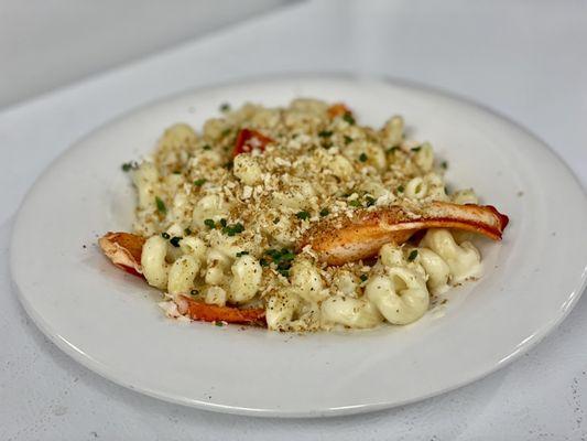 LOBSTER TRUFFLE MAC & CHEESE