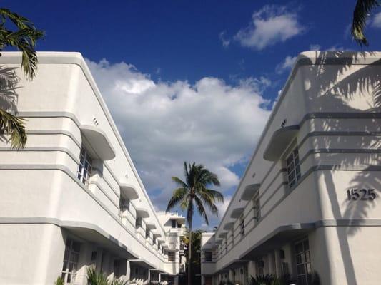 Great deco townhouses.