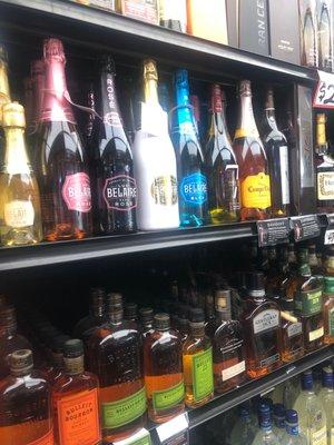 Lyons Liquor Store