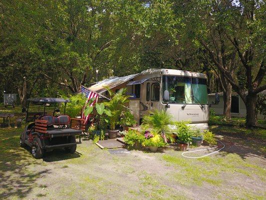 Staying at Sundance Lakes RV Resort, having a real great time her.