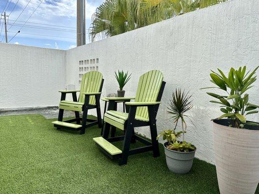 Outdoor courtyard with a small fountain!