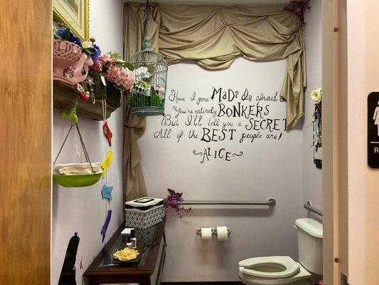 Alice in wonderland bathroom