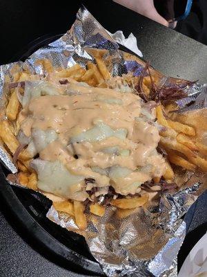 Rueben smothered fries