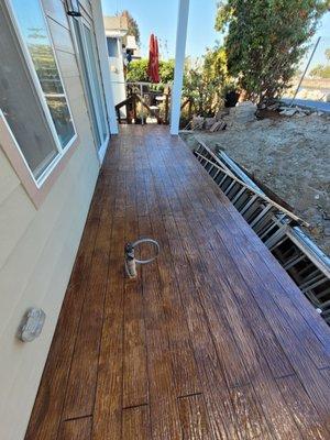 Lower deck. Looks just like natural wood.