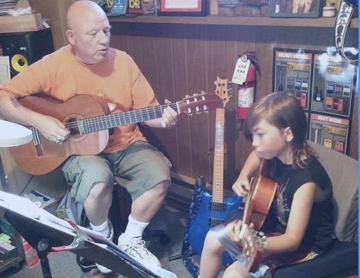 Teacher Greg Norgaard, Specializes in teaching Beginning and Intermediate Guitar, Bass, Banjo and Ukulele lessons to Students age 8-80!