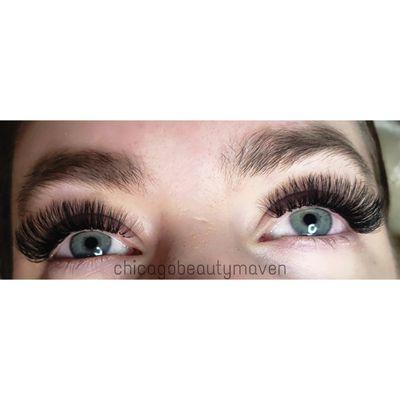 Volume eyelash extensions by Maribeth. Cat eye style