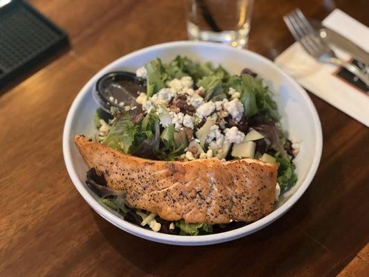 House Salad w/Salmon