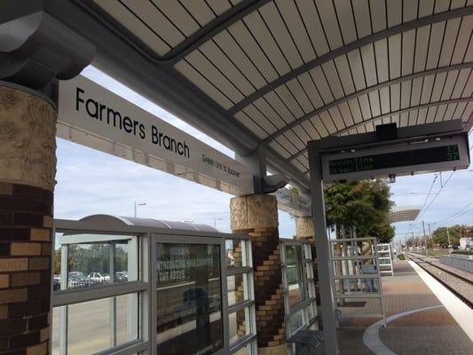 Farmers Branch green line station