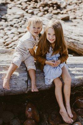 Photoshoot with the Root Family at the Oregon Coast