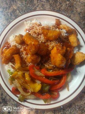 Orange chicken over rice lunch special