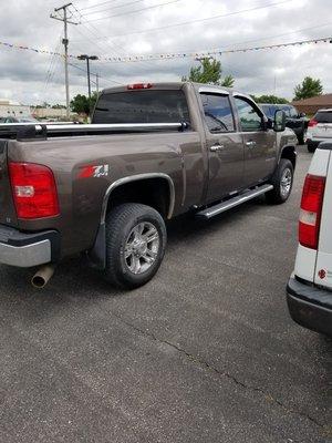 2008 Chevrolet 3/4 ton 4x4 just got in and is ready for sale.