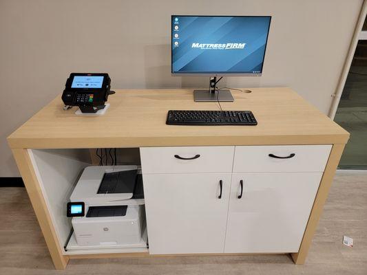 Workstation Installation : Tempur-Pedic