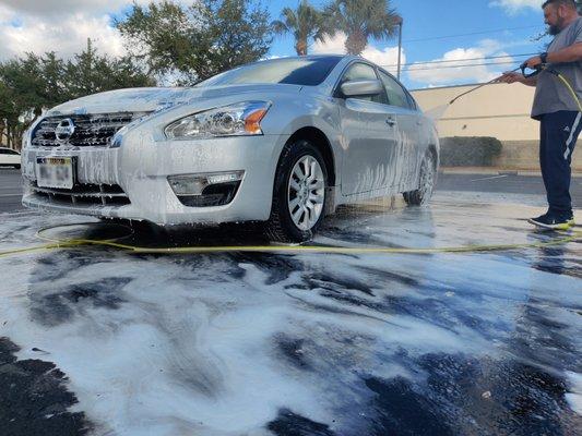 Today, we had the pleasure of meeting the girls at Glo Tanning in South Tampa and got detail their rides. There is nothing like driving home