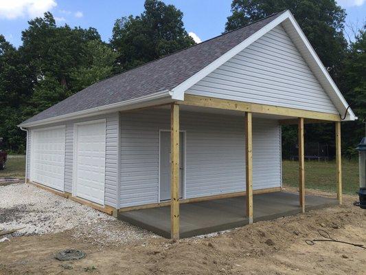 32'x24' detached garage with 8'x24' porch