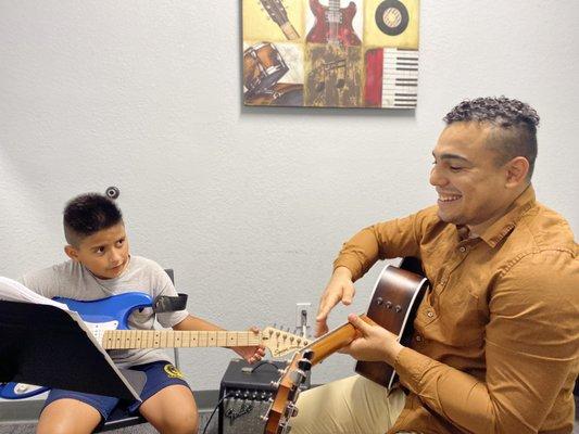 Guitar lessons for all ages in Sacramento