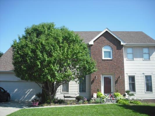 The roofing crew did a great job and were able to complete it in one day. Amazing!