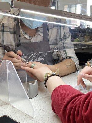 16 manicure stations