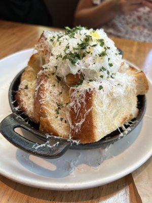 White Truffle Garlic Bread - the best!!