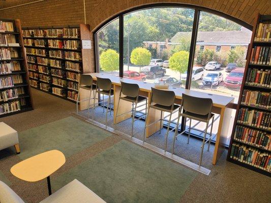 Another of several seating options are available throughout the library, this one with plenty of natural lighting.