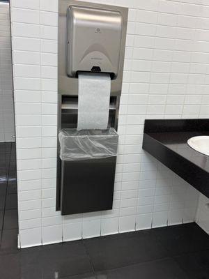 Replacement of paper towels