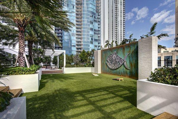 Alluvion Las Olas Yoga Lawn