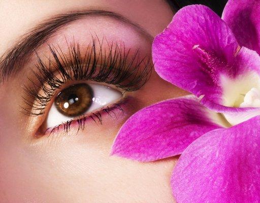 Eyelashes extensions