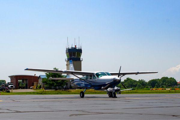 Southern Airways Express commuter flights to Nantucket operate from Robinson Aviation on a seasonal basis.