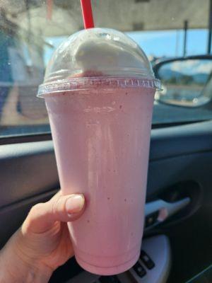 24 oz raspberry smoothie