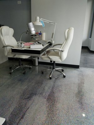 @eligirlbeauty love glitter floor