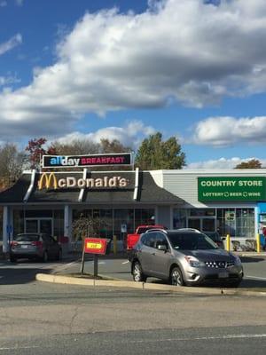 McDonald's of Foxborough -- 212 North Street, Foxborough            Storefront