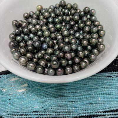 Aloha Pearls & Schwartz Kona is the perfect place to buy the most beautiful Tahitian Pearls!