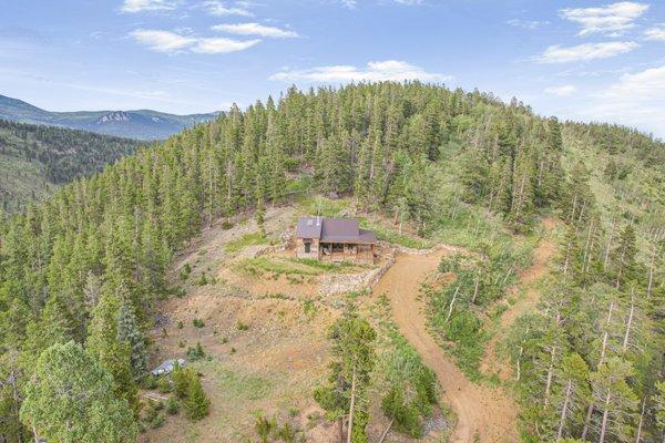 Beautiful house location during a residential real estate shoot in the mountains