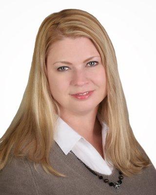 Lisa Knotts - Platinum Realty