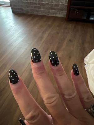 Polka dot nails