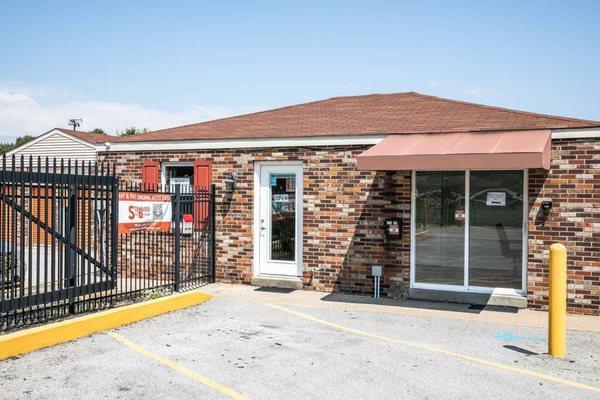 Steward Self Storage Exterior Office Gate