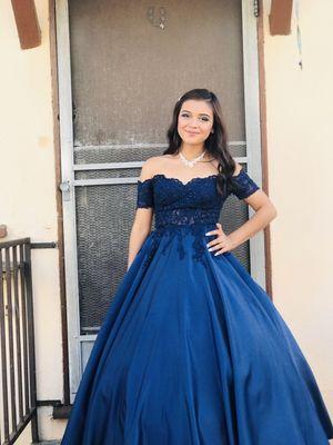 Our lovely customer picked the perfect dress for her daughter's 15th birthday. 
Feliz Quinceañera!!