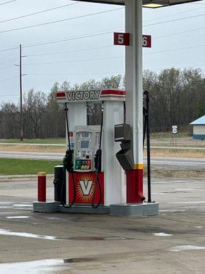 Lincoln Gas & Bait Gas Pumps