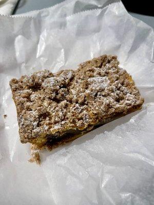 Apple crumb slice