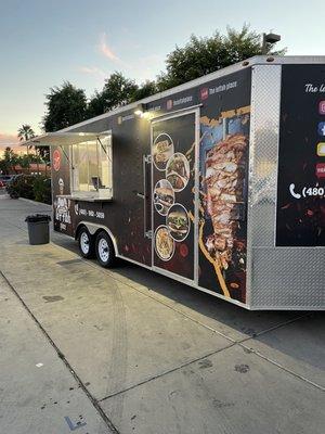 The leffah place food truck