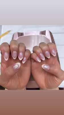 Deluxe Nails