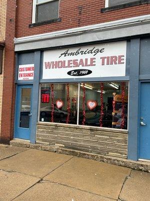 Ambridge Wholesale Tire Entrance