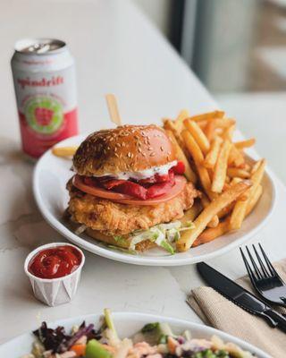 Hercules chicken sandwich: tzatziki sauce / lettuce / tomato / roasted peppers