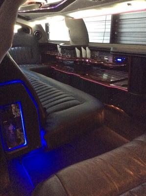 Limousine service Oklahoma City ,Edmond , Yukon Guthrie ,Norman, and surrounding areas.