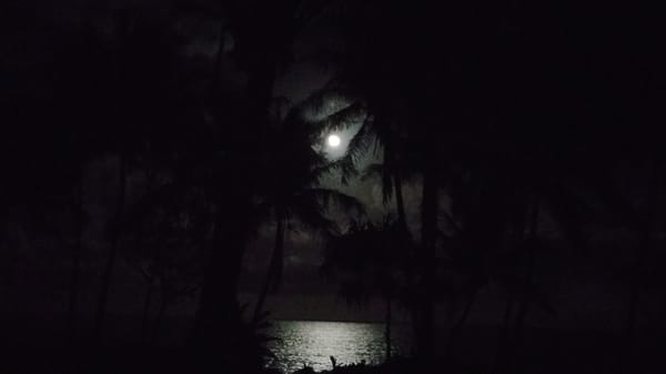 Full moon at Kehena Beach, Hawaii