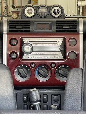 Old school 2010 Toyota FJ Cruiser interior. Clean oldie. Love it so far!