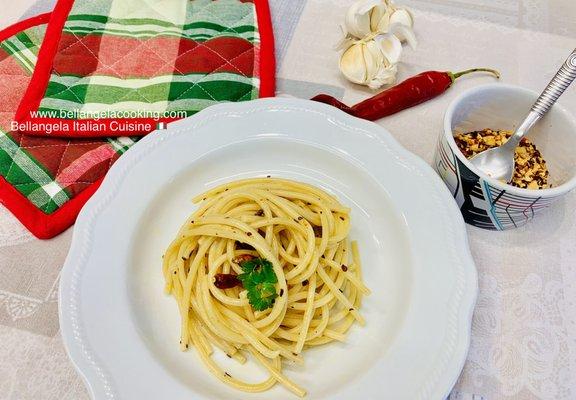 Spaghetti aglio, olio e peperoncino