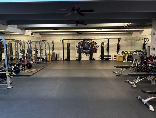 Clean nicely equipped full gym