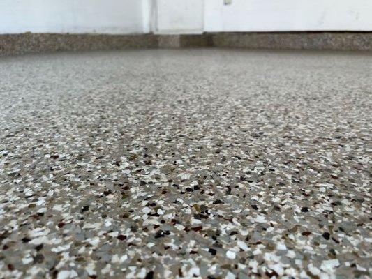 Epoxy coated flake flooring